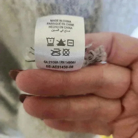 Ardene Women's Polyester  Fringe Wrap - Size OS - Picture 8 of 9